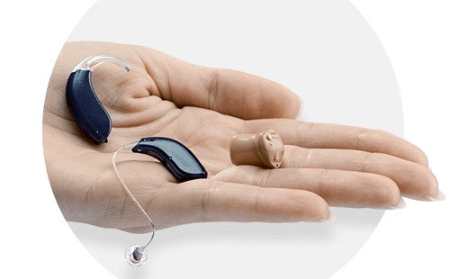 MANO CON AUDIFONOS Nano Audífonos Vitoria